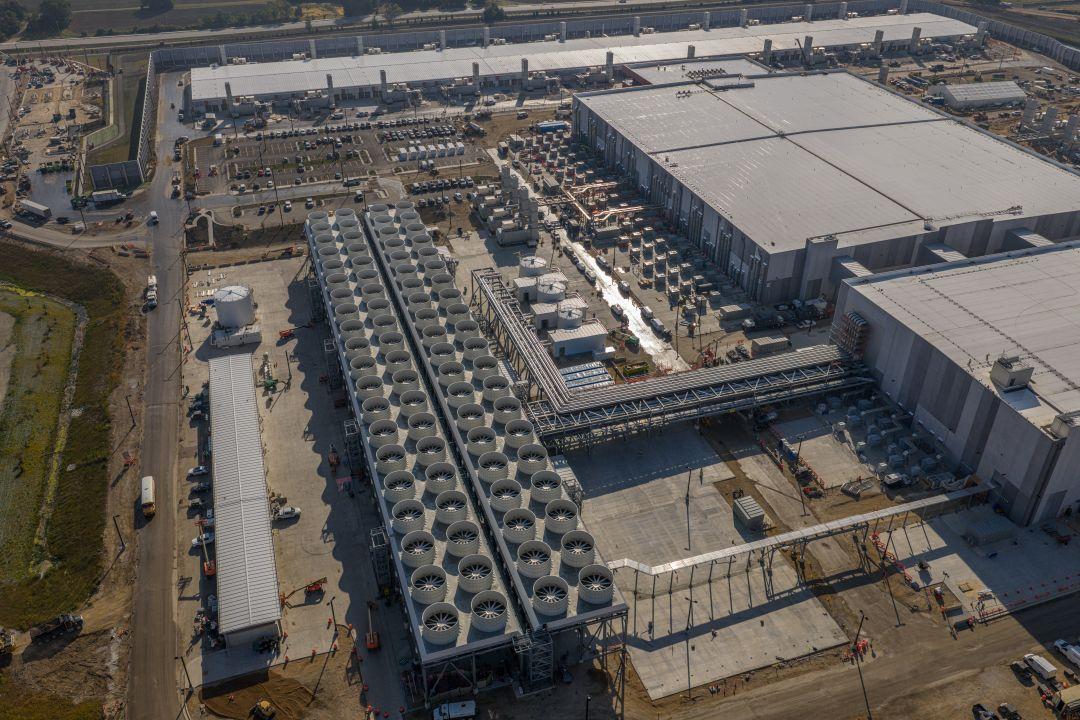AI Data Centers: The Benefits, Costs and Challenges Behind the AI Boom
